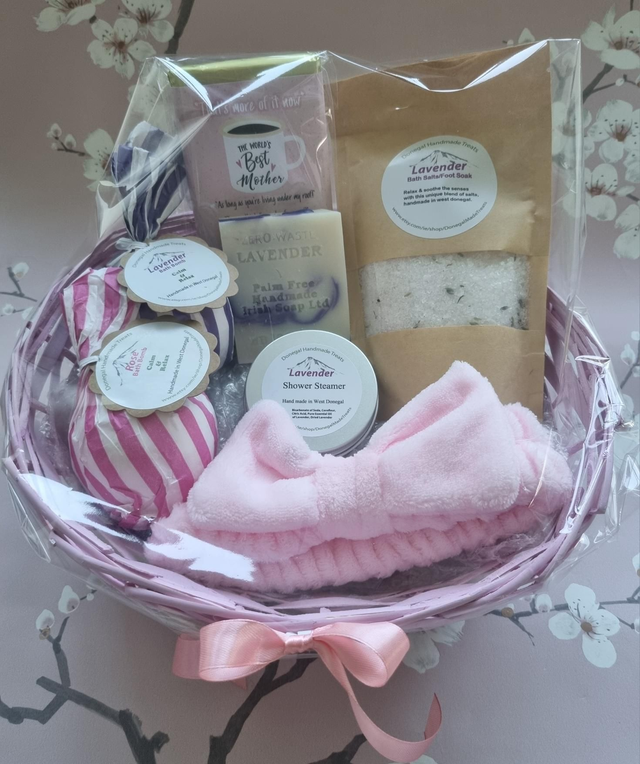 Luxury Gift Basket Bathtime