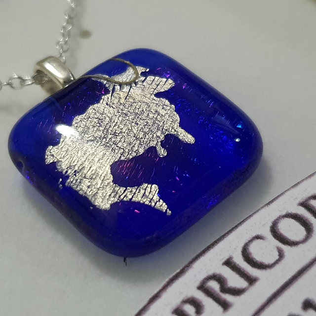 Capricorn zodiac glass pendant &amp; chain p29