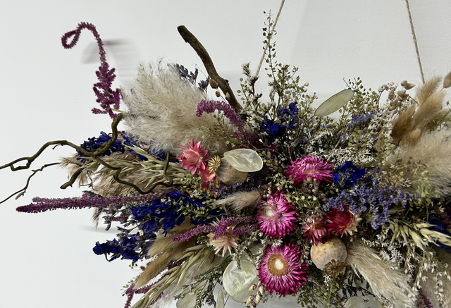 Dried flower wall hanging 