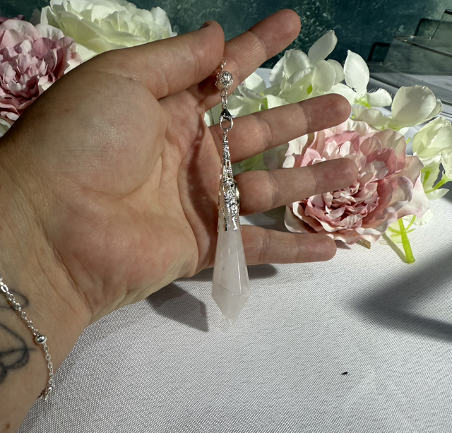 Rose quartz pendulum 