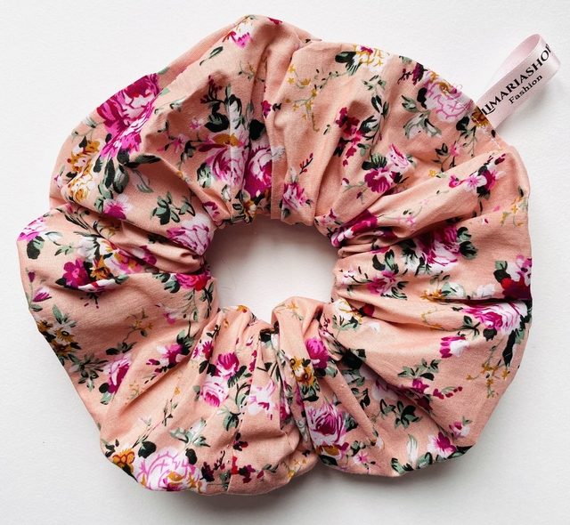 Rosa Unifarbe Blumen Scrunchie