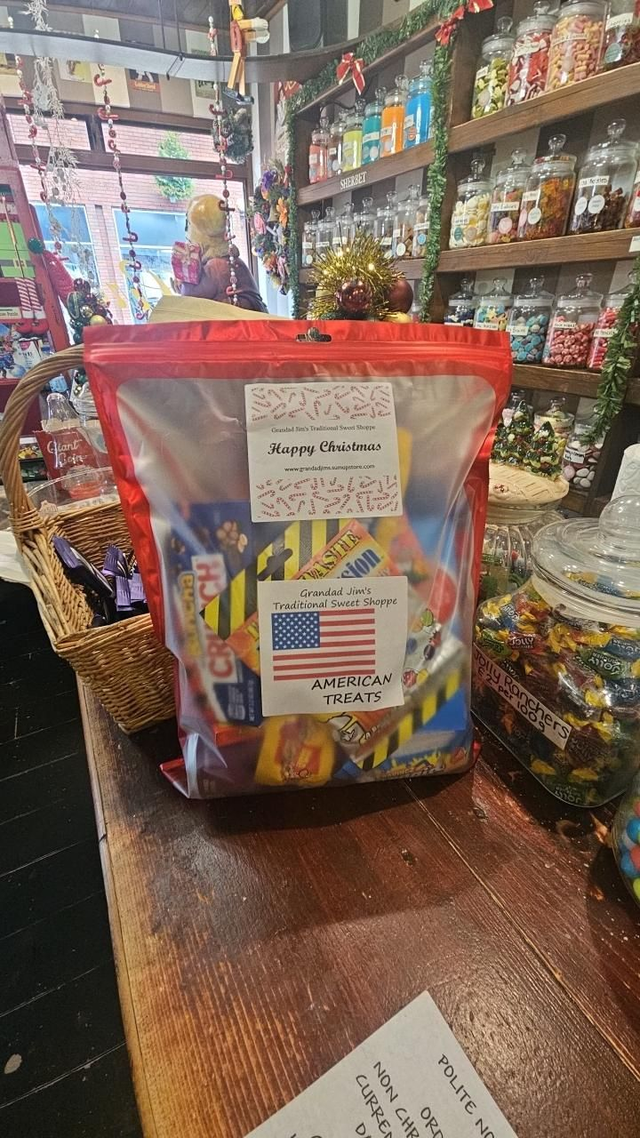 Giant American mystery pouch 