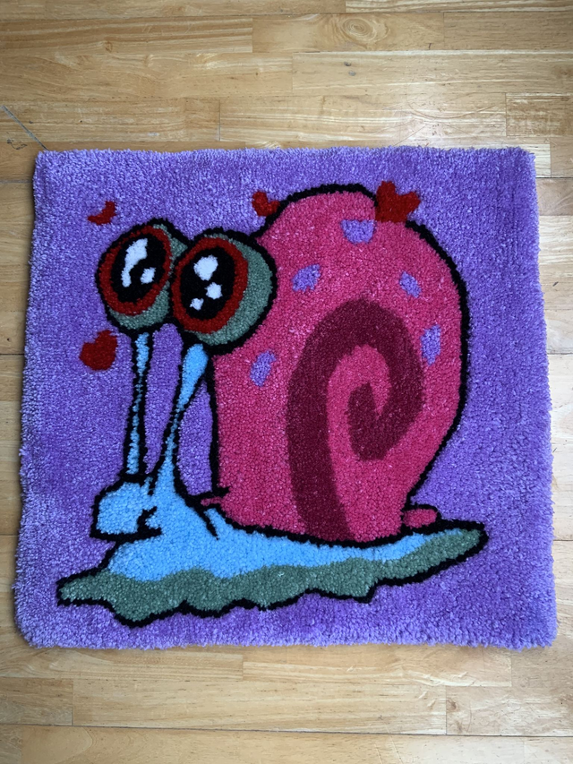 Snail Love Heart rug