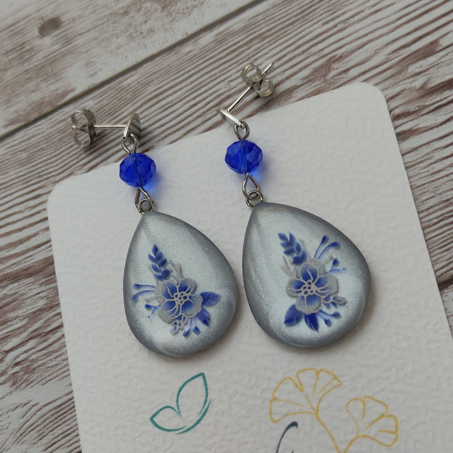 Boucles &quot;Lola&quot; fleurs bleues