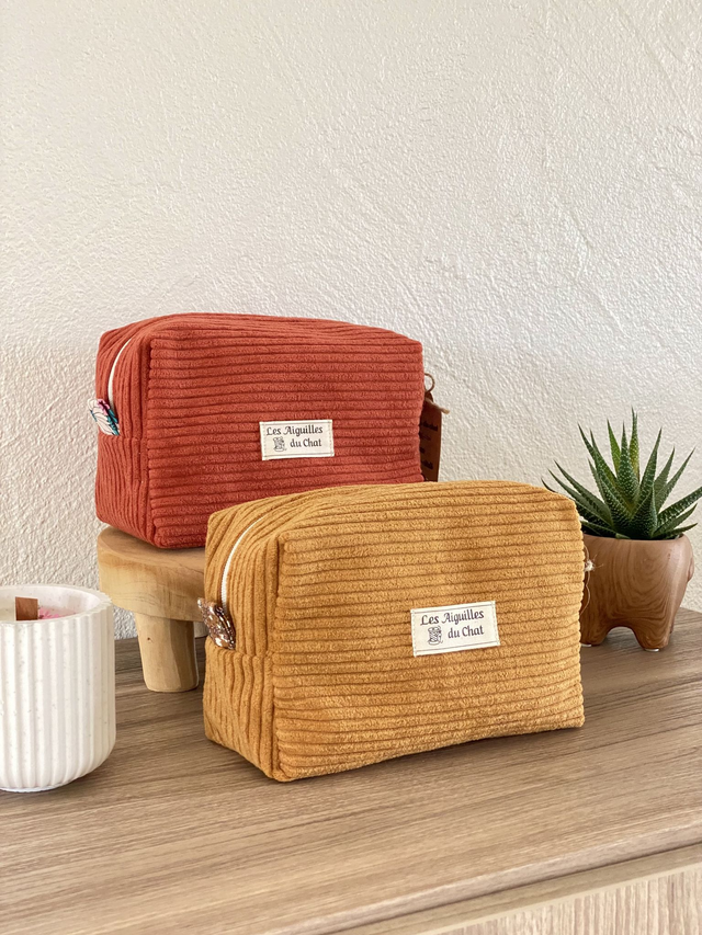 Trousse en velours côtelé