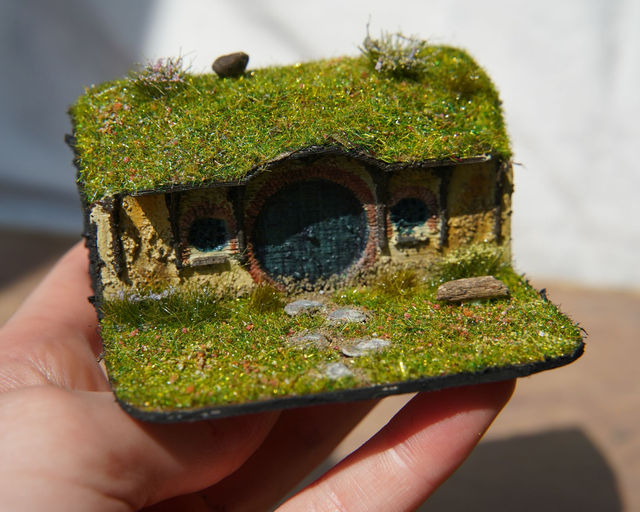 Hobbit Hole Diorama - mini