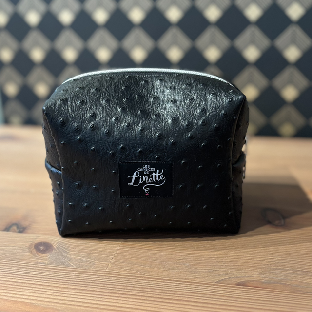 La trousse Complice Mini – Noir effet autruche 🖤