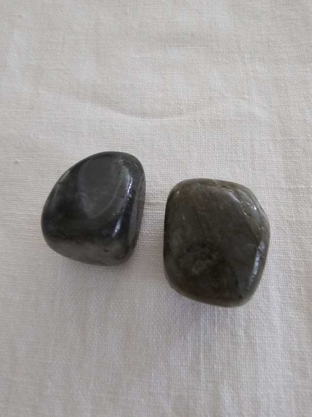 pierre roulé labradorite 