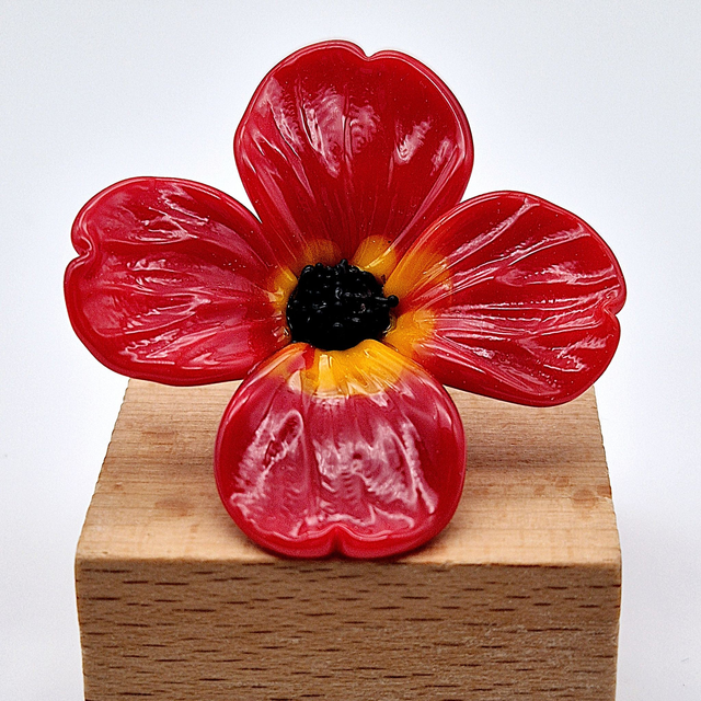 Pin's Fleur rouge et jaune