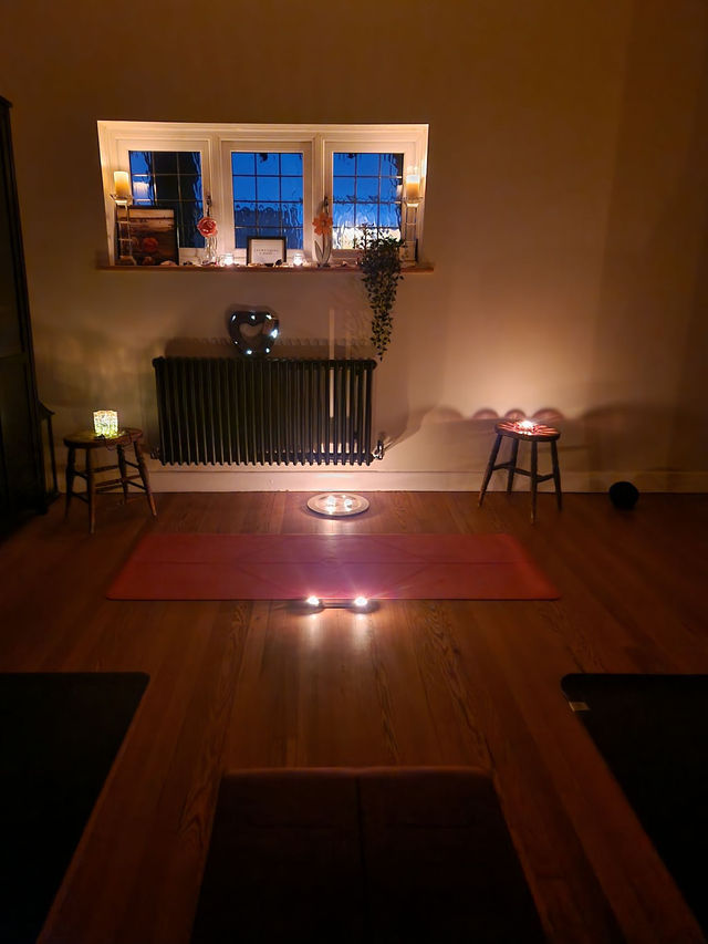 17 Apr @ 7-8pm : Inside Flow by Candlelight in Leigh-on-Sea