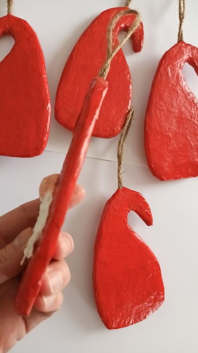 SUSPENSION PERE NOEL, en papier mâché, fait main, décoration unique de Noël