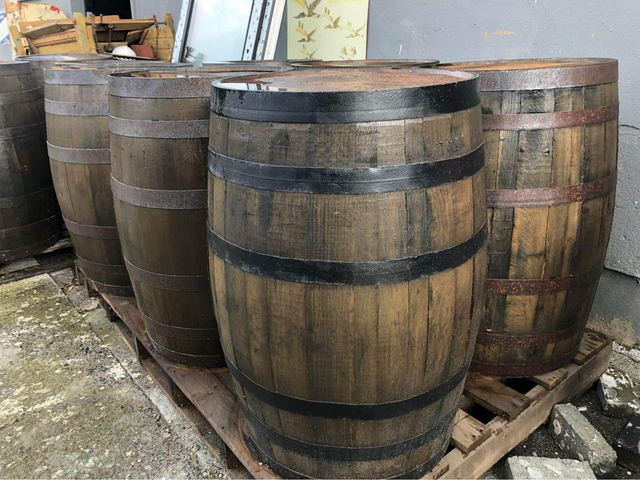 OAK WHISKEY BARRELS