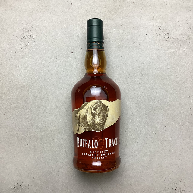 BUFFALO TRACE Kentucky straight bourbon whiskey