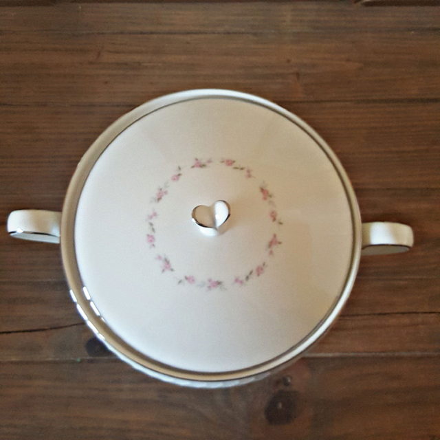 X Noritake Cheri soupière en porcelaine Japon, motif de roses