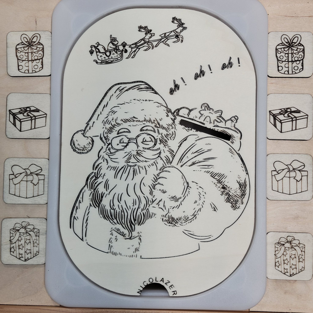 Insert sensoriel bois compatible trofast &quot;le père noël&quot;