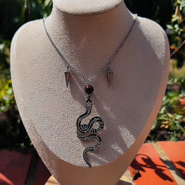 Collier LILITH grenat