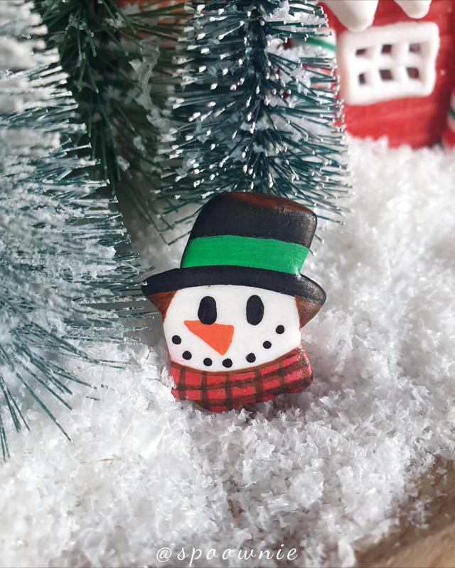 Pins Bonhomme de Neige (n°2)