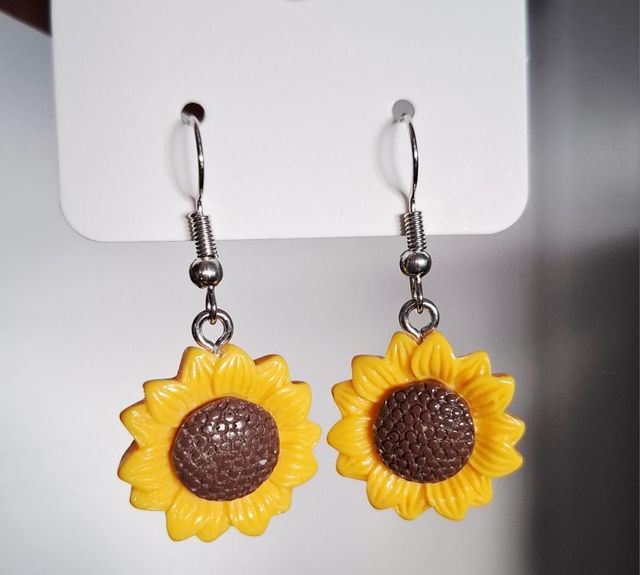Sunflower drop earrings 