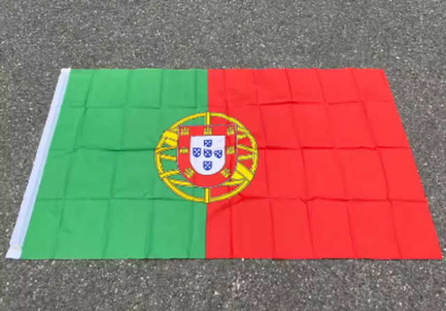 Grote vlag Portugal (150x90cm) Nieuw. 