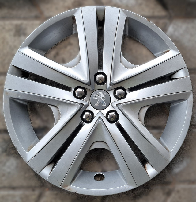 Enjoliveur Peugeot 2008/208/301 Modèle : Zirconium 16&quot; Occasion 