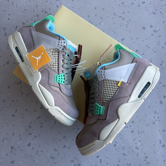 Air Jordan 4 Retro SP 30th Anniversary Union Taupe Haze (Taille 44)