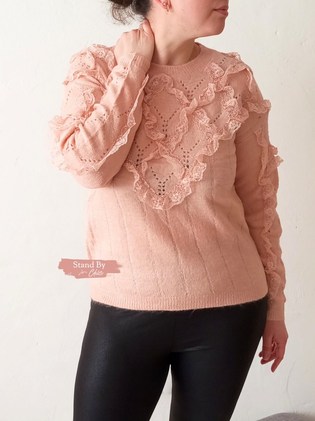 Pull rose à col rond et motif losanges en dentelle
