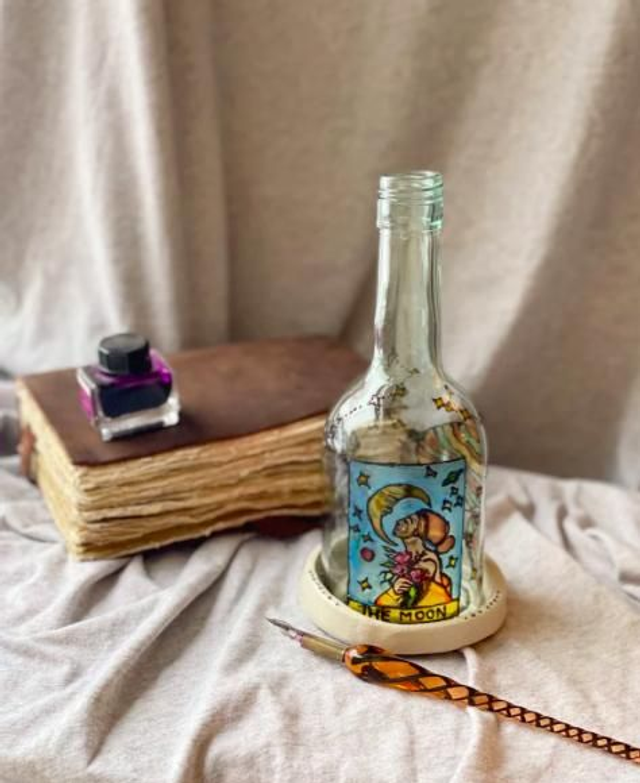 The moon tarot card candle holder