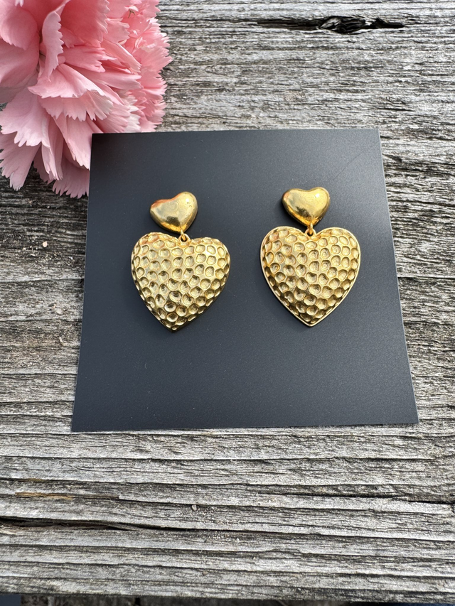 Textured heart earrings 