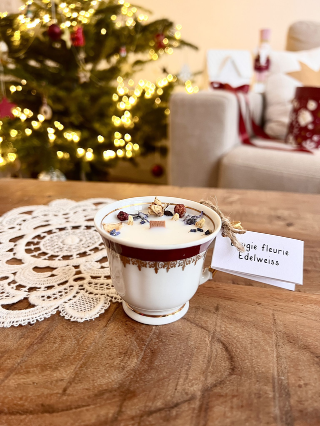 🎄 Bougie Edelweiss - tasse à café &quot;frise bordeaux et or&quot;