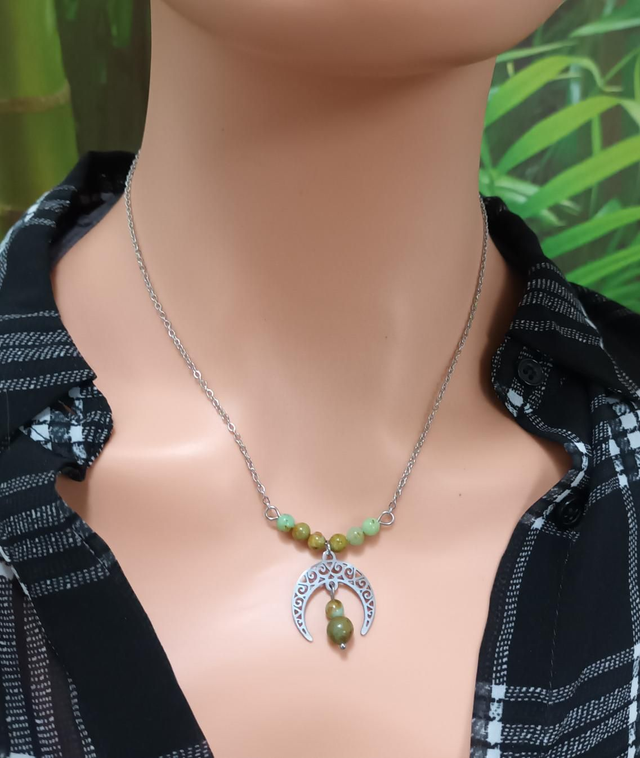 Collier Lune en Acier Inoxydable et Perles de Turquoise de Mongolie