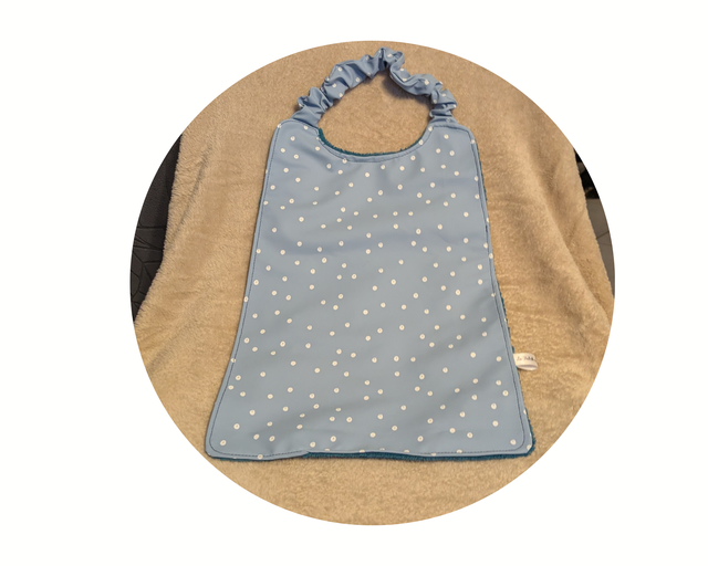 Serviette élastiquée imperméable bleue