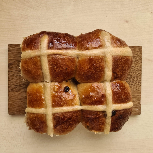 Sourdough Hot Cross Buns x4