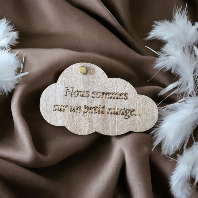 Faire-part en bois pour annoncer une naissance - Modèle Nuage