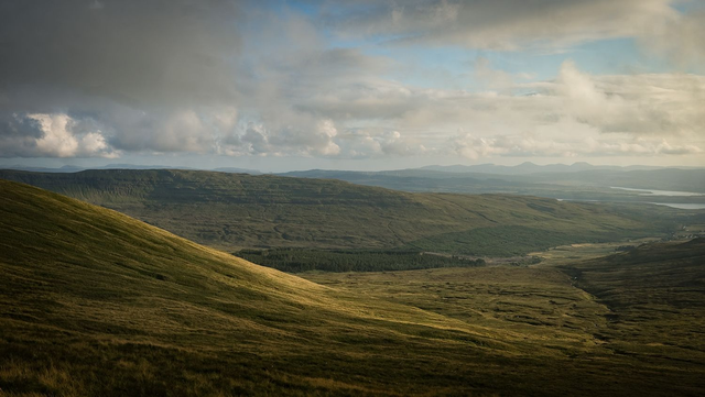 Sonnenuntergang über der Isle of Skye vom Trotternish Ridge aus gesehen