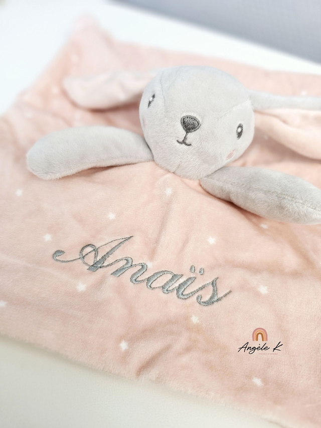 Doudou brodé avec prénom