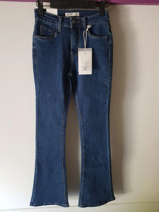 Jean&#039;s femme Nina Carter bleu foncé Coupe Flare Taille 34 ou 36