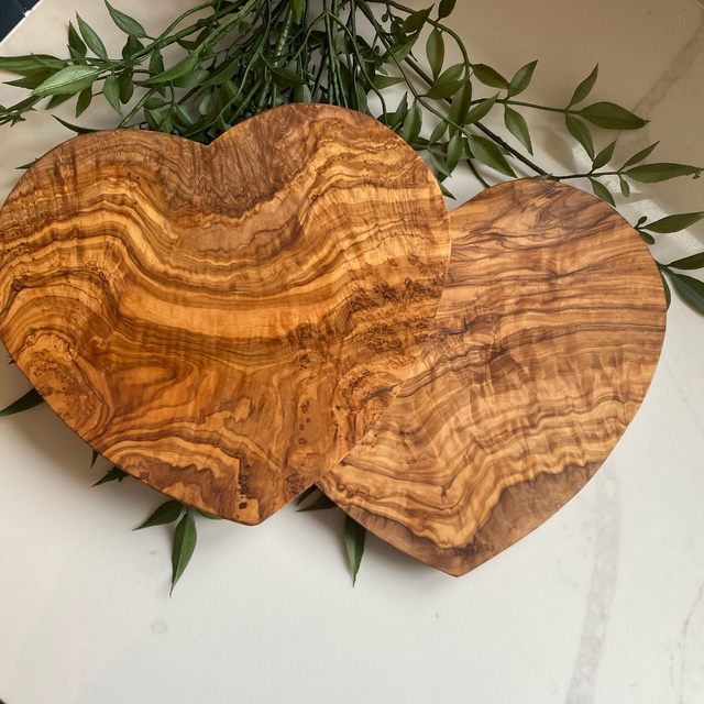 Personalised Stunning Heart Shaped Olive wood Board