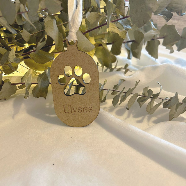 Boule de Noël personnalisée en bois - Modèle Chien