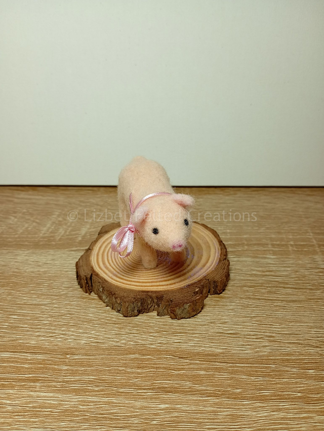 Cute pig decoration, felted pig