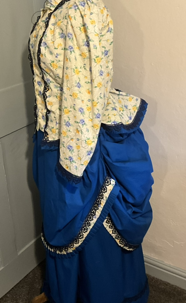 3 piece Bustle Ensemble 017