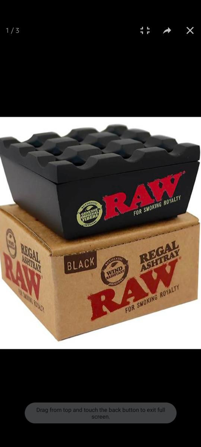 RAW Regal Metal Black Ashtray

