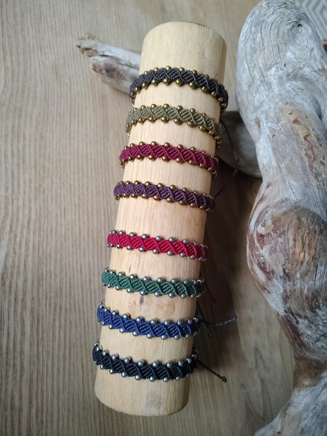 Bracelets en macramé et perles d'hématite 