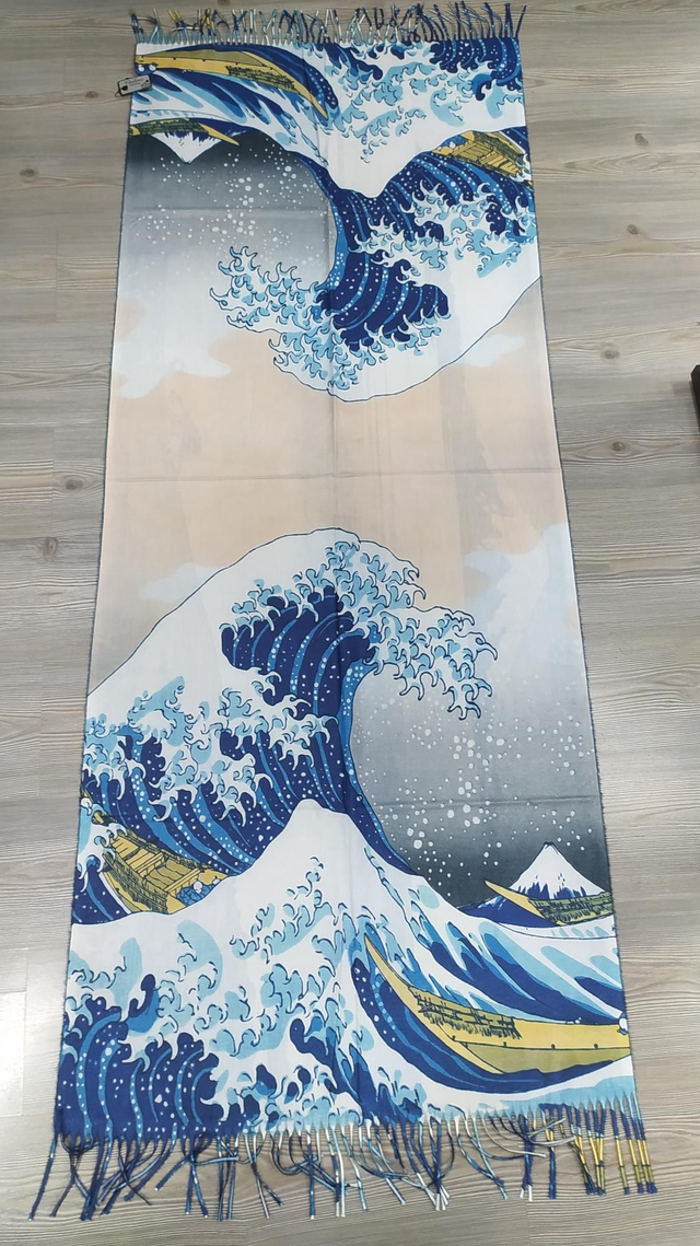 Stola L'onda di Hokusai double face in cashmere