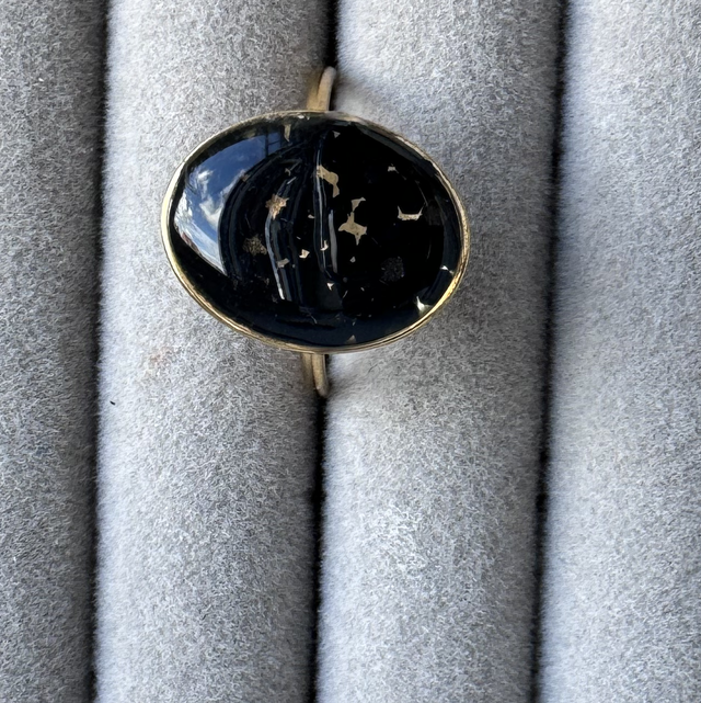 Black Crystal Gold ring