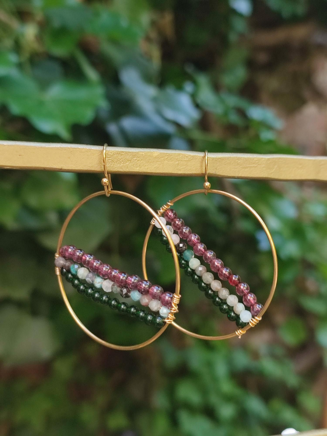 Boucles d&#039;oreilles cercle avec grenat amazonite, agate verte (pierre naturelle) acier inoxydable doré -sans nickel pièce unique 