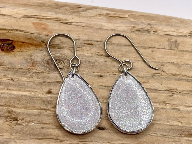 Shimmery teardrops