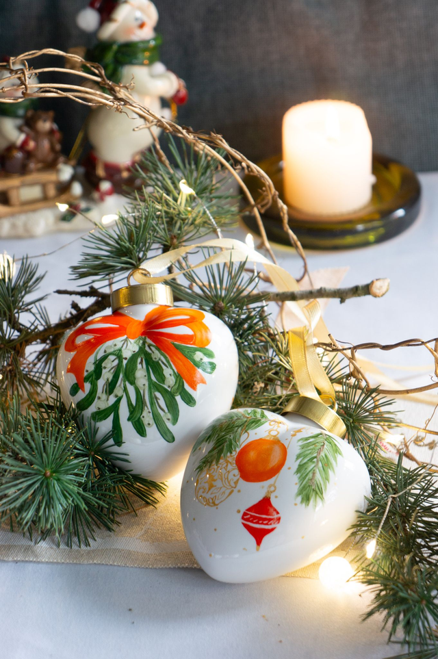 Boules de Noël en forme de cœur à suspendre dans le sapin, en porcelaine, création fait-main unique