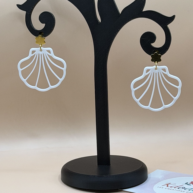 Boucles d'oreilles Coquillage - Forme Ajourée - Attaches fleurs dorées