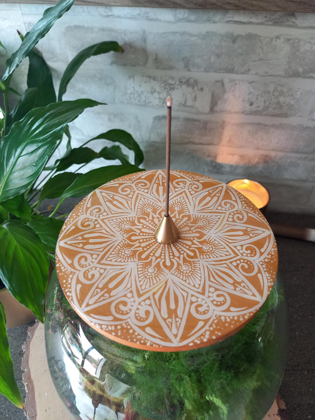 Porte-encens or et blanc