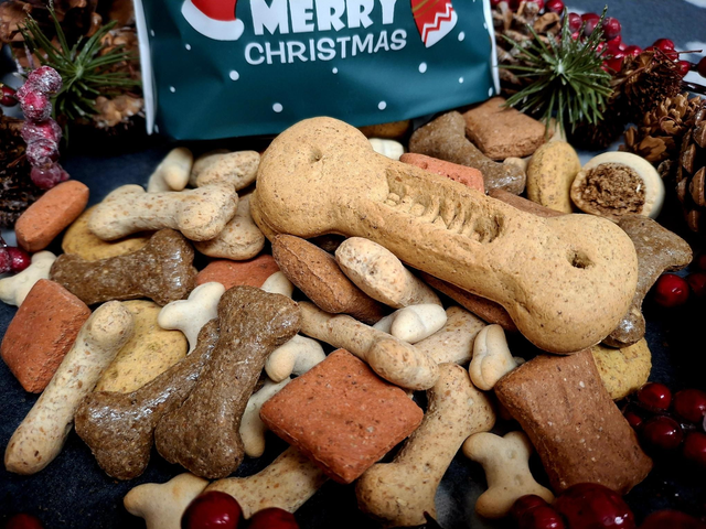 Christmas Gift Bag - Natural or Biscuit